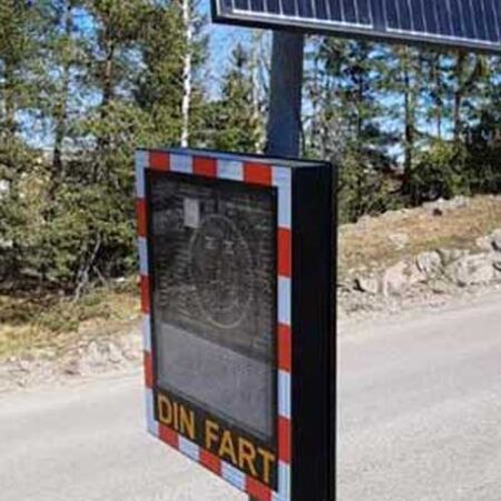 hastighetsdisplay med solcell