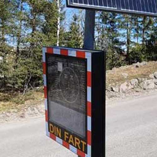 hastighetsdisplay med solcell