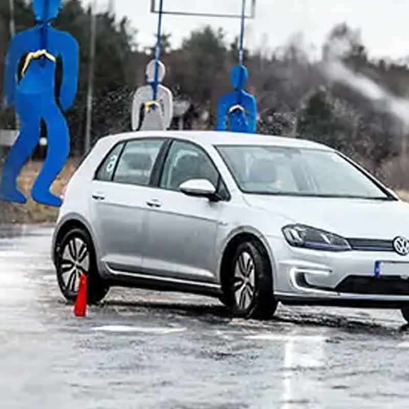 halkbana trafiksäkerhet vägkonor plastkedja