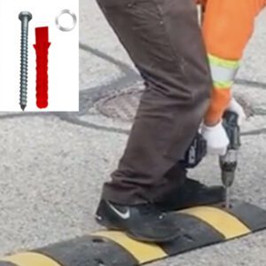 Skruv med Bricka och Plugg för förankring av farthinder