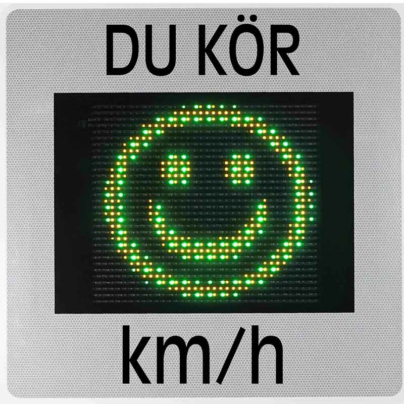GR36 hastighetsdisplay med grön smiley som uppmuntrar trafikanter att hålla rätt hastighet